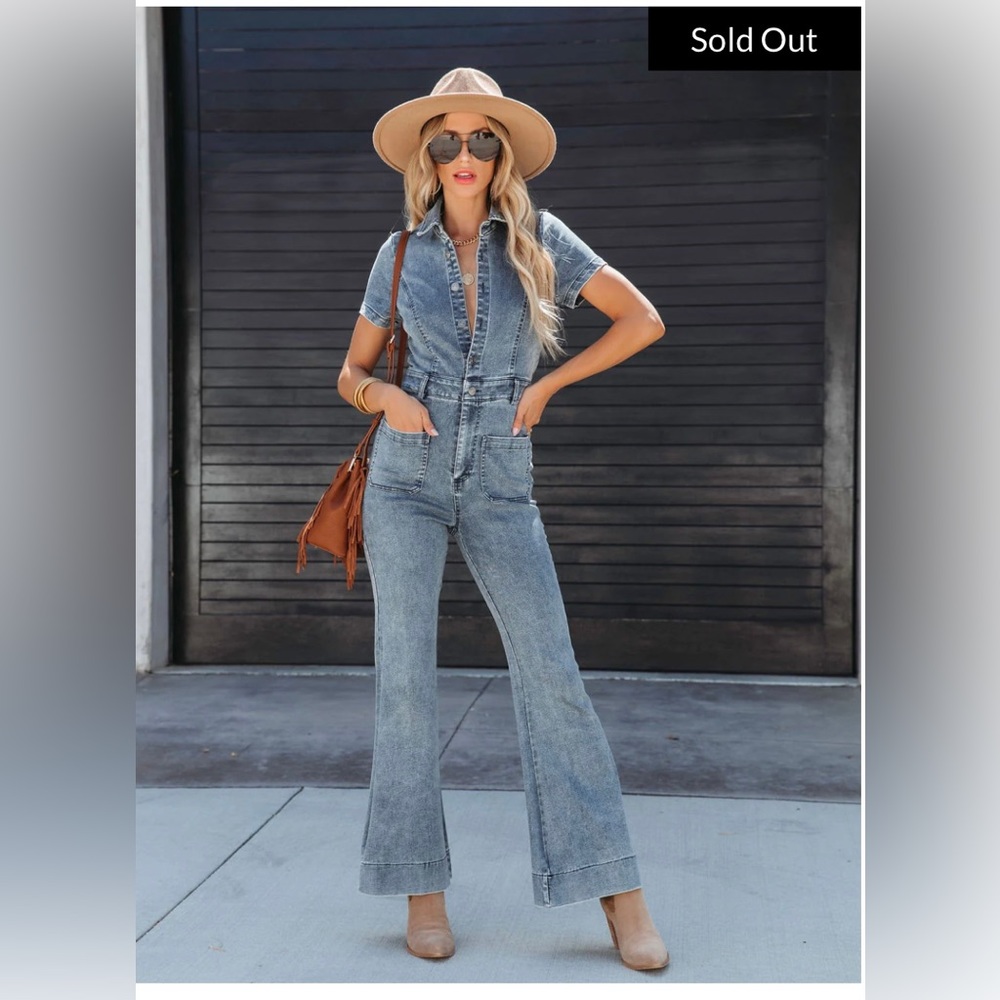 NWT VICI LONGMONT POCKETED FLARED DENIM JUMPSUIT size XL
